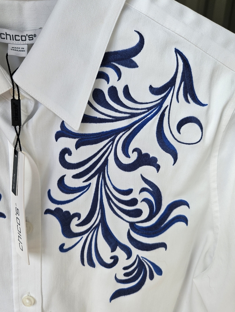 Chico's White Dress Shirt with Navy Blue Embroidered Flourish - Picture 7 of 7